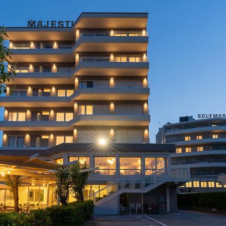 Hotel Majestic Milano Marittima Esterno foto