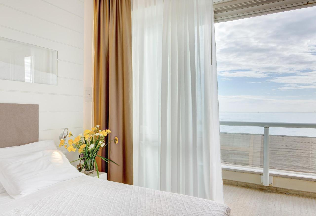 Hotel Majestic Milano Marittima Esterno foto