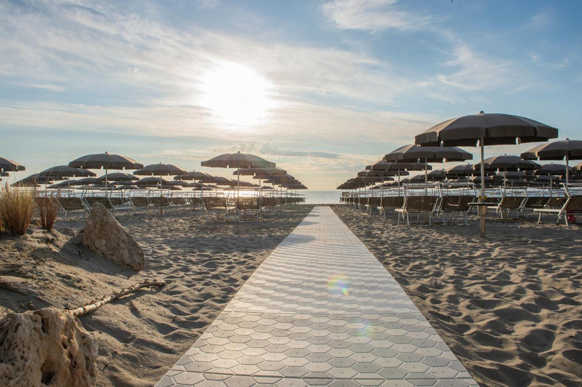 Hotel Majestic Milano Marittima Esterno foto