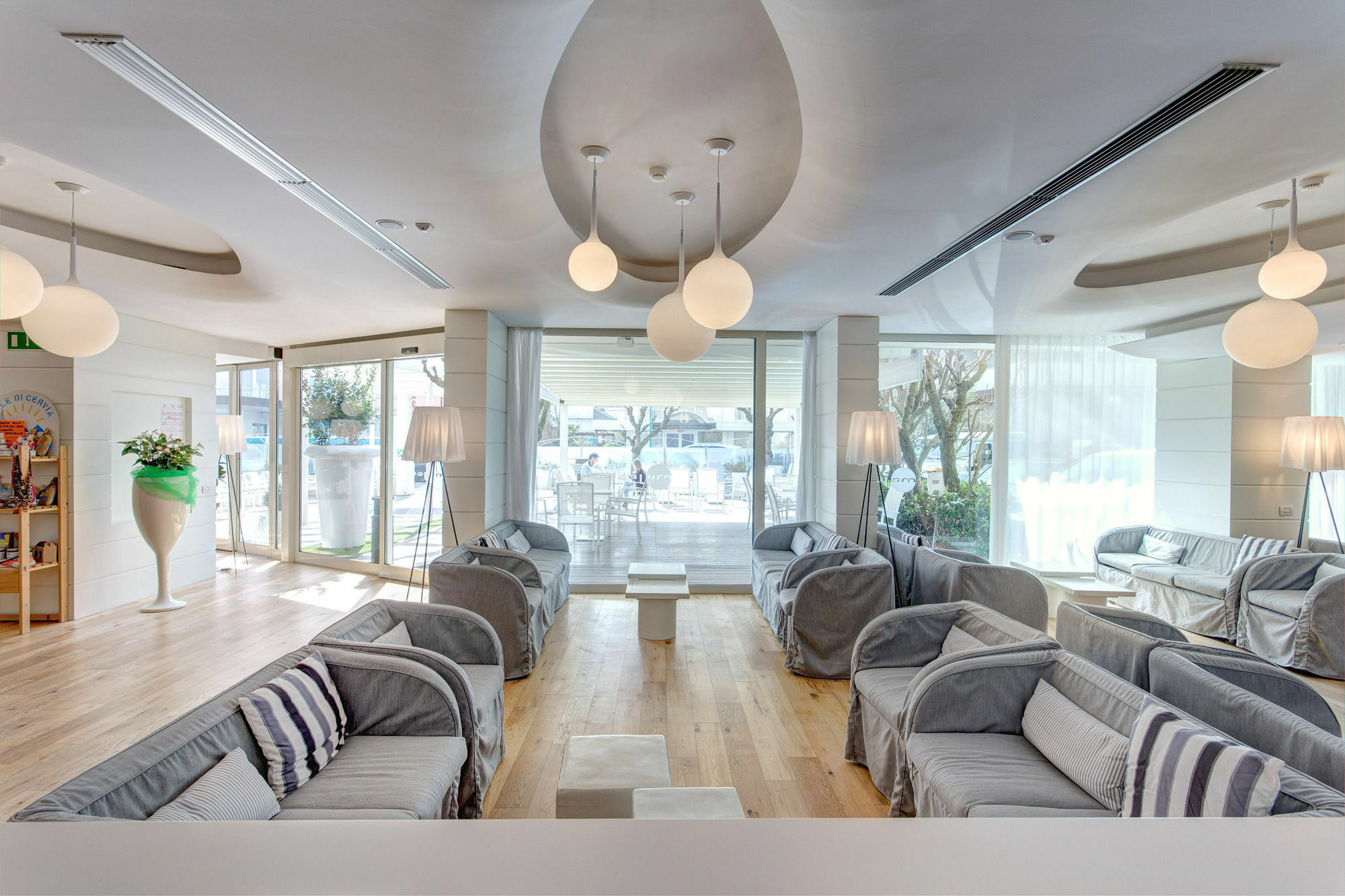 Hotel Majestic Milano Marittima Esterno foto