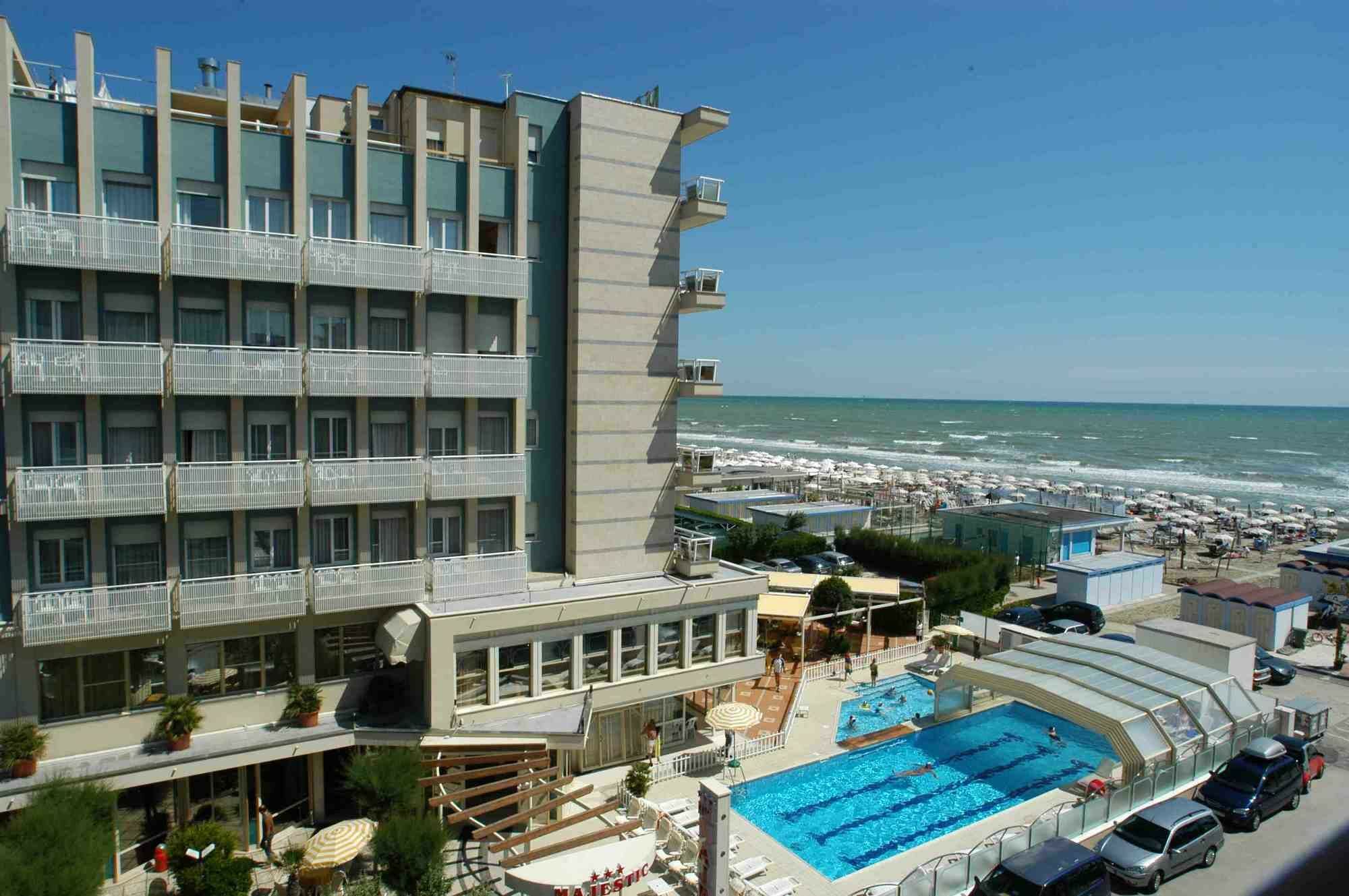 Hotel Majestic Milano Marittima Esterno foto